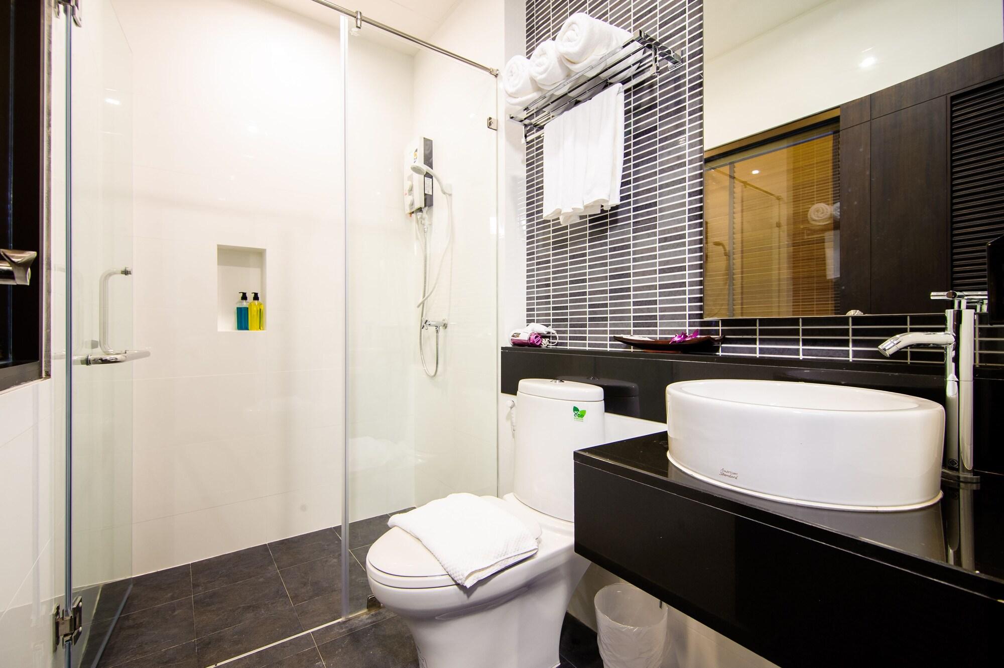 Tara Place Hotel Бангкок Екстер'єр фото