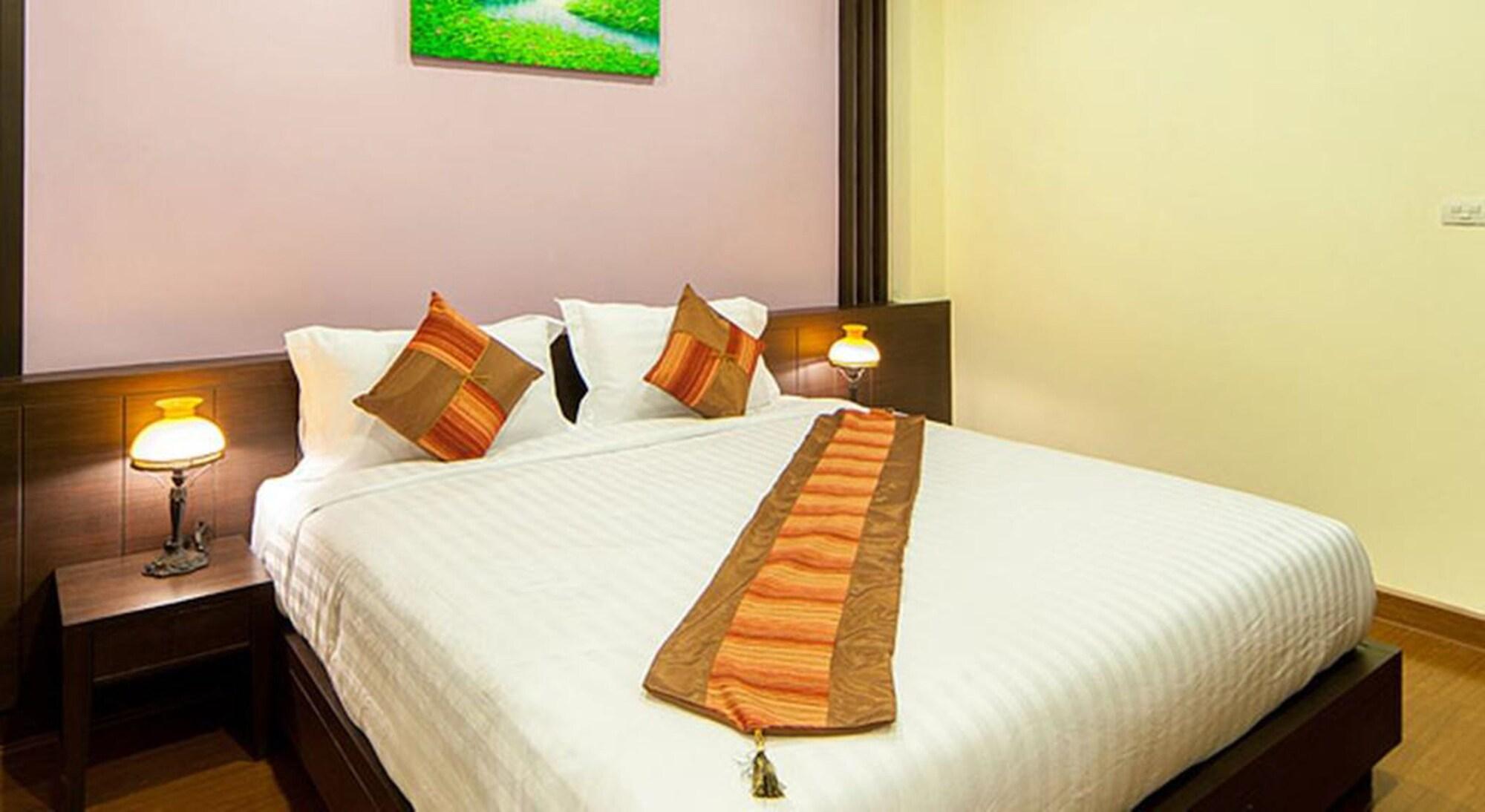 Tara Place Hotel Бангкок Екстер'єр фото
