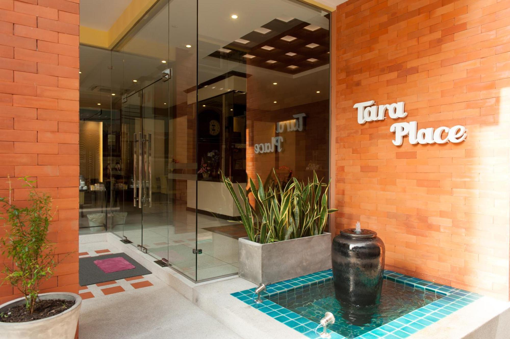 Tara Place Hotel Бангкок Екстер'єр фото